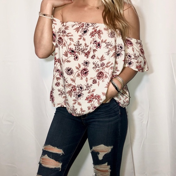 - WHITE/ PINK FLOWERY OFF THE SHOULDER TOP - - Picture 1 of 4